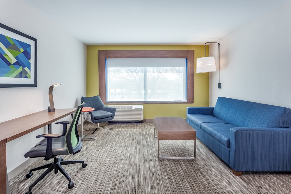 Holiday Inn Express & Suites Hammond 51/69