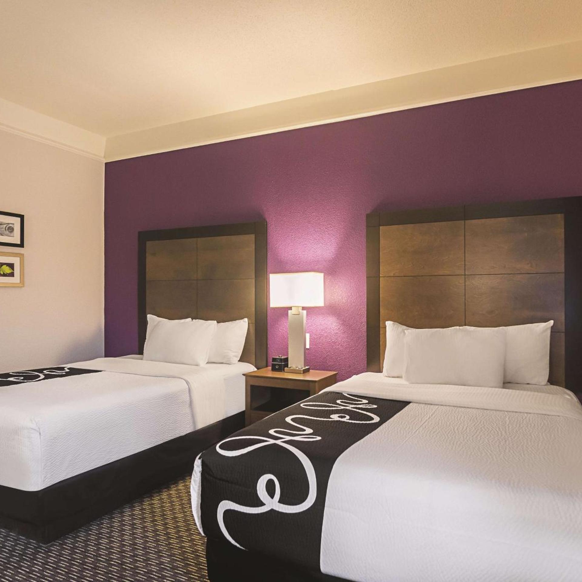غرفة ديلوكس بسرير مزدوج، La Quinta Inn Suites Oklahoma City Nw Expwy 3/5