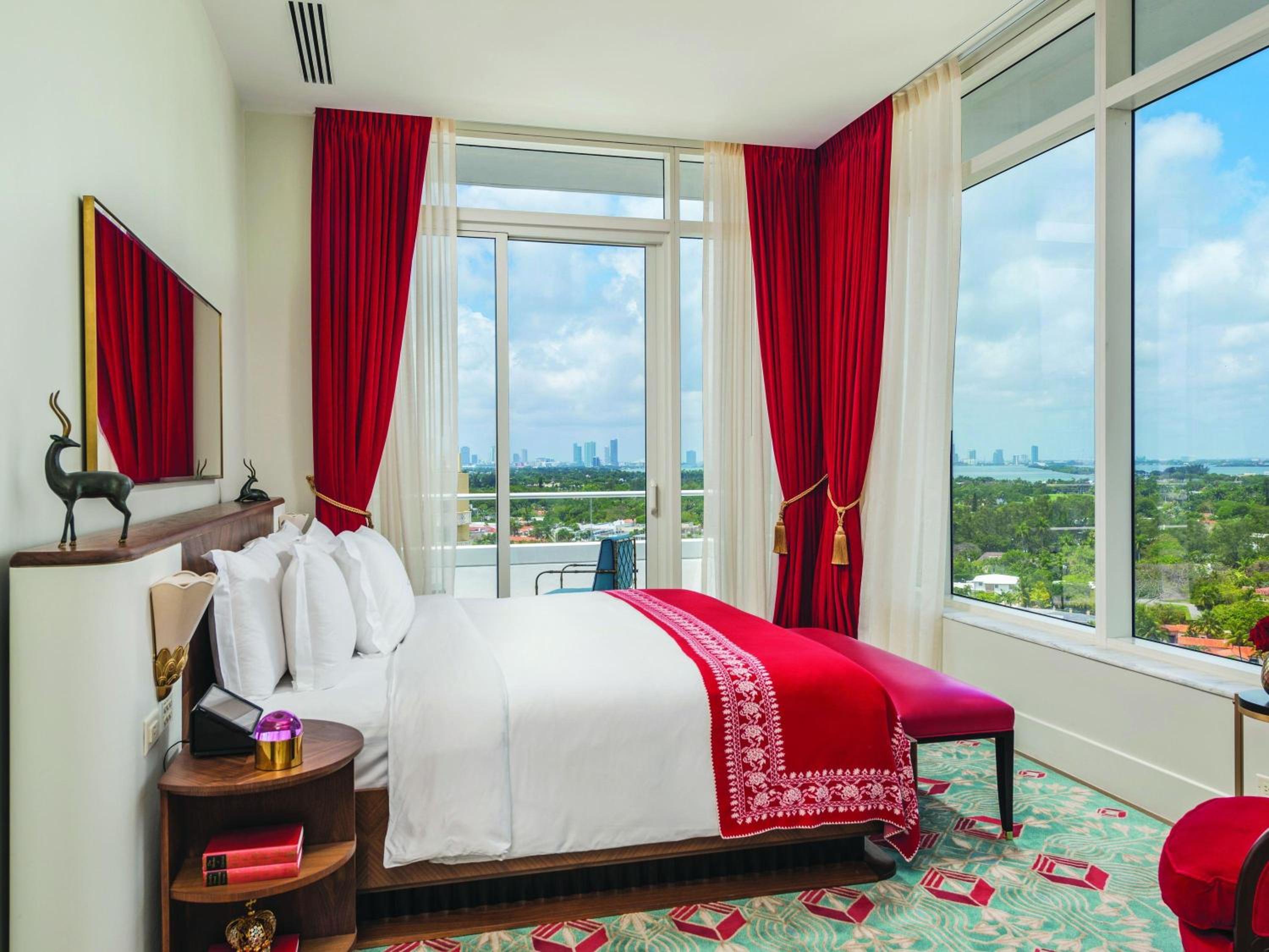 3 Bedrooms, Suite, King Bed, 3 King Beds, Ocean Front