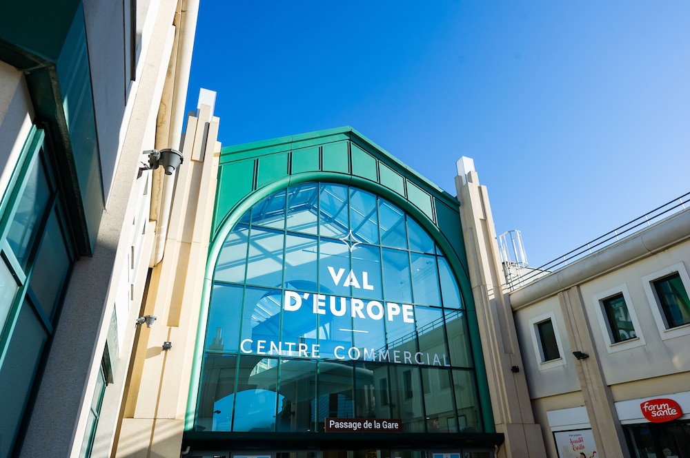 Staycity Aparthotels Near Disneyland Paris in DISNEYLAND PARIS
