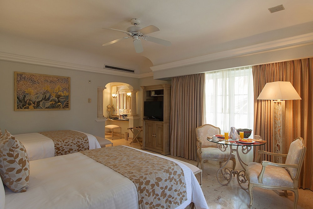 Grand Isla Navidad Golf & Spa Resort with Marina 11/50