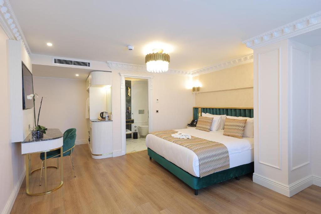 Premium, Double Bed, Bosphorus View