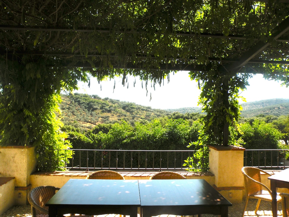 Posada de Valdezufre 3/51