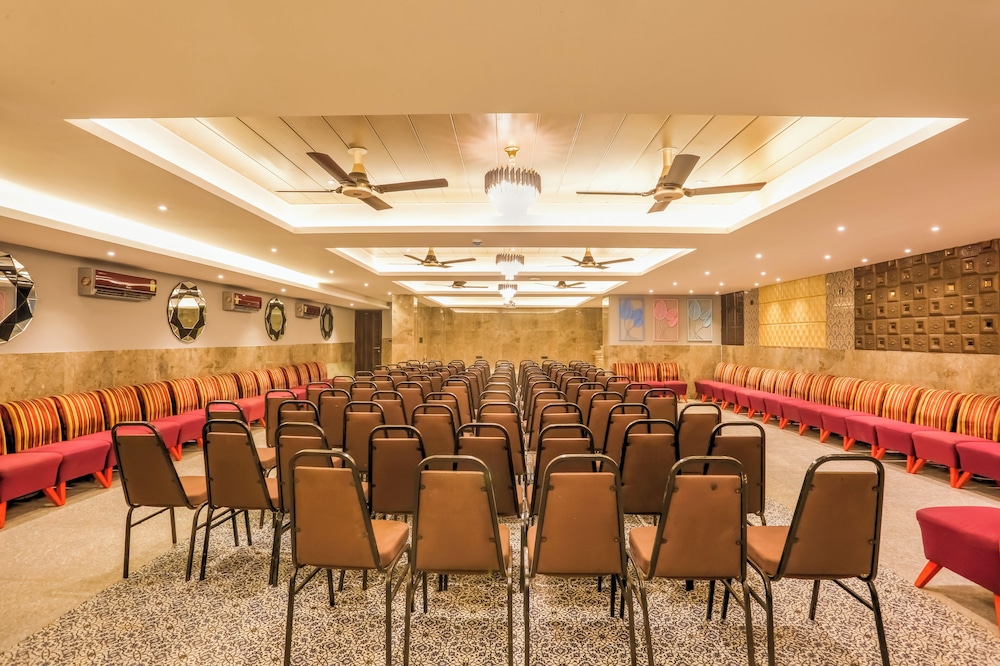 Summit Calangute Resort and Spa 19/22