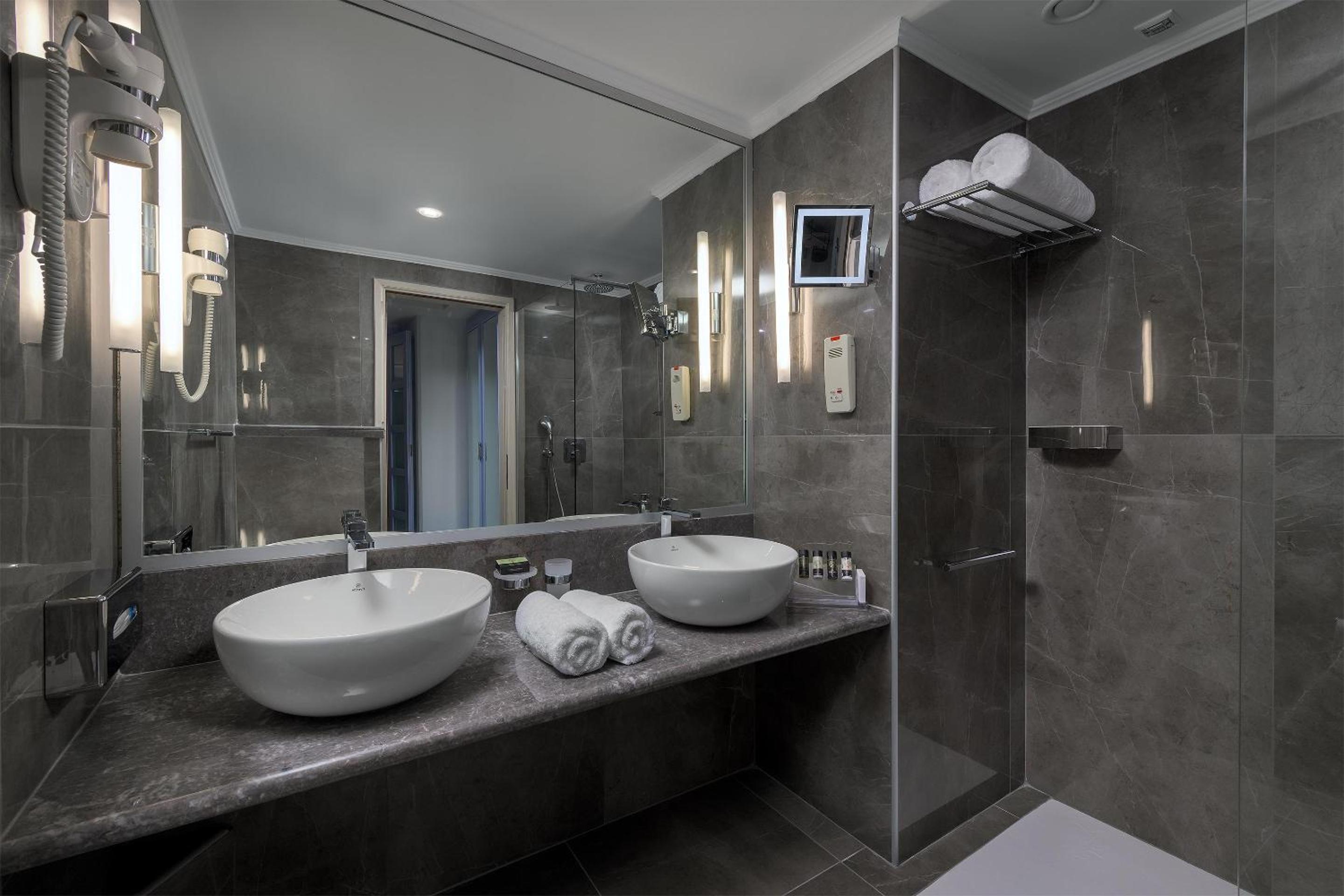 Executive, Private Pool, Rodos Palladium Leisure and Wellness 3/3