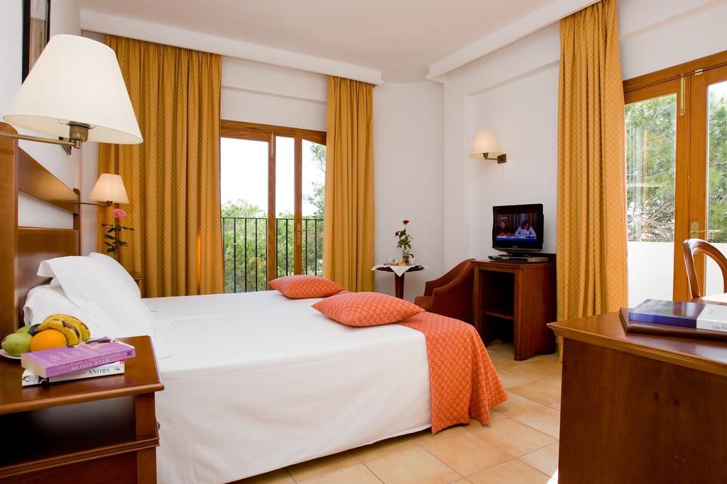 Room, Double or Twin Bed, Lateral Side Sea View