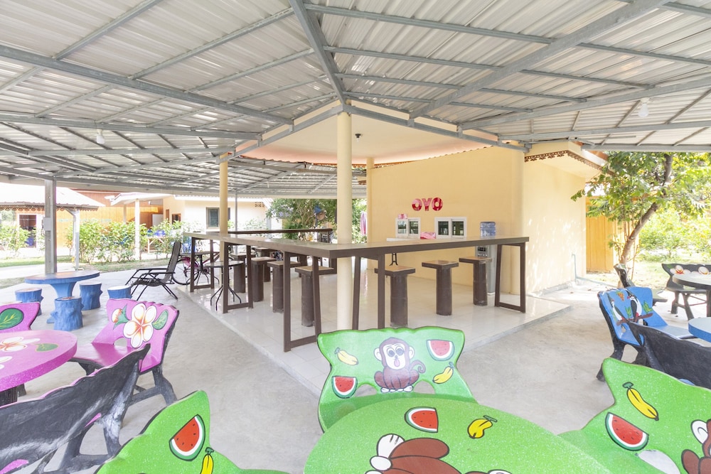 OYO 75359 Thaiburi Thara Resort 31/43