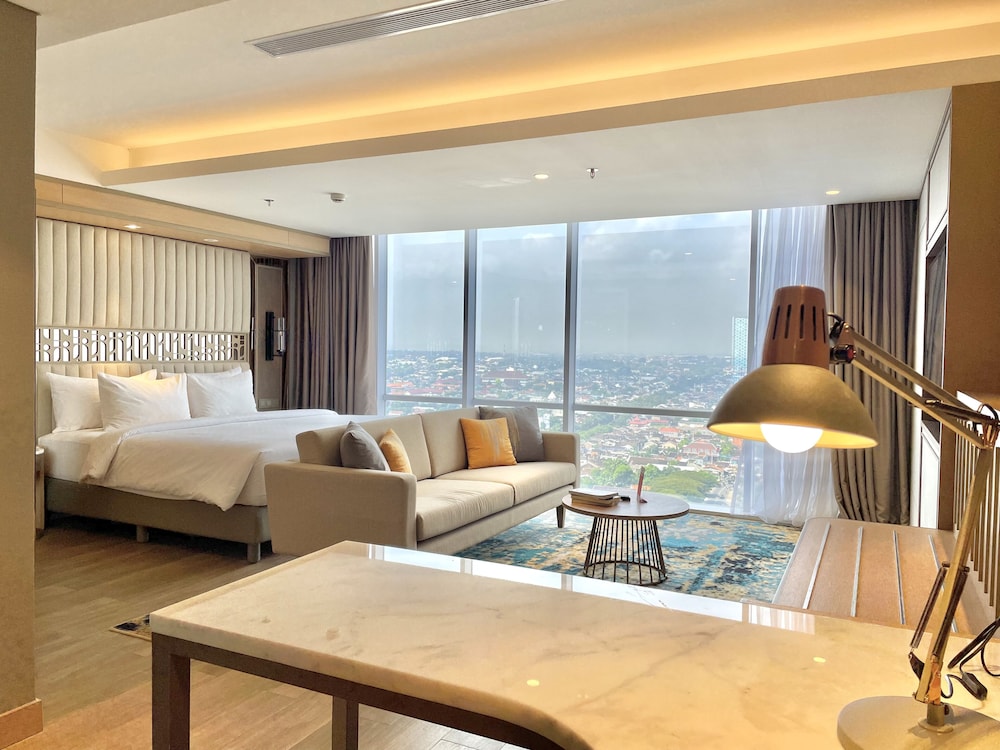 Swiss-Belhotel Solo 40/57