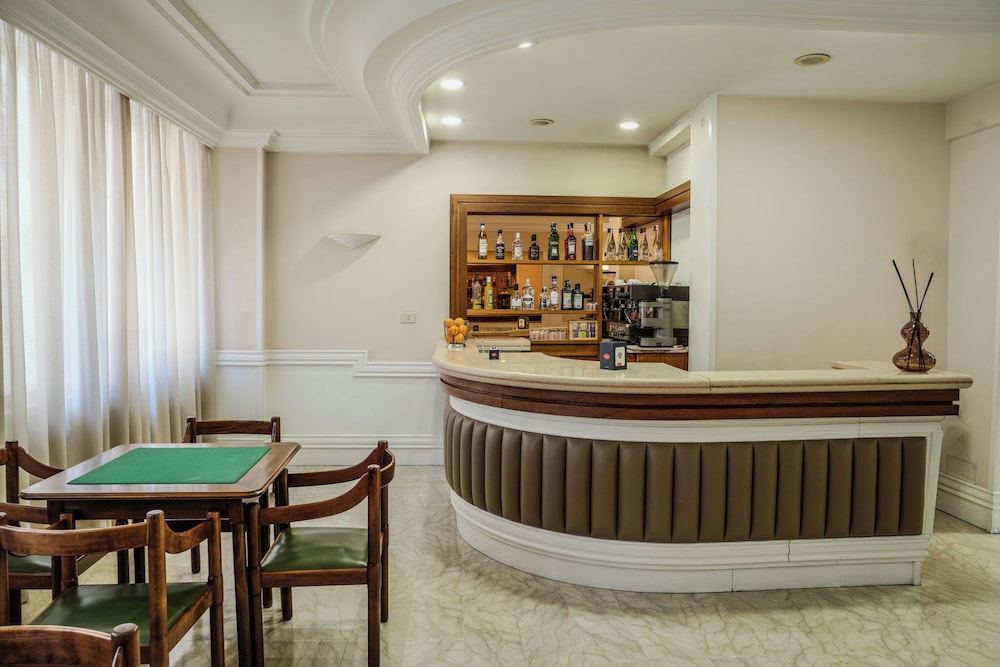 Mondial Park Hotel 34/50
