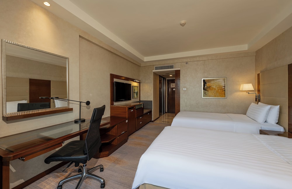 Horizon, Club, Twin Beds