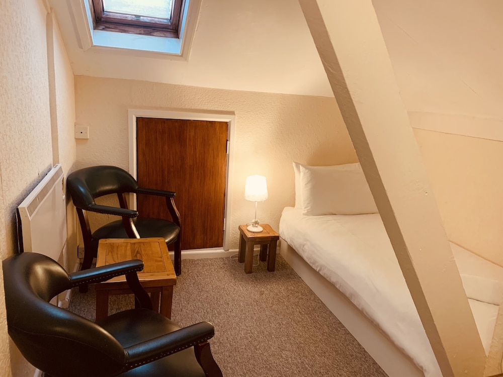 PRESTON HOTEL 41/49