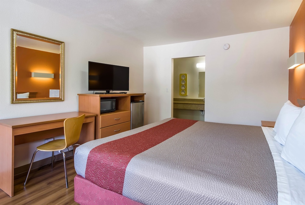 Motel6 Concord, CA 11/38