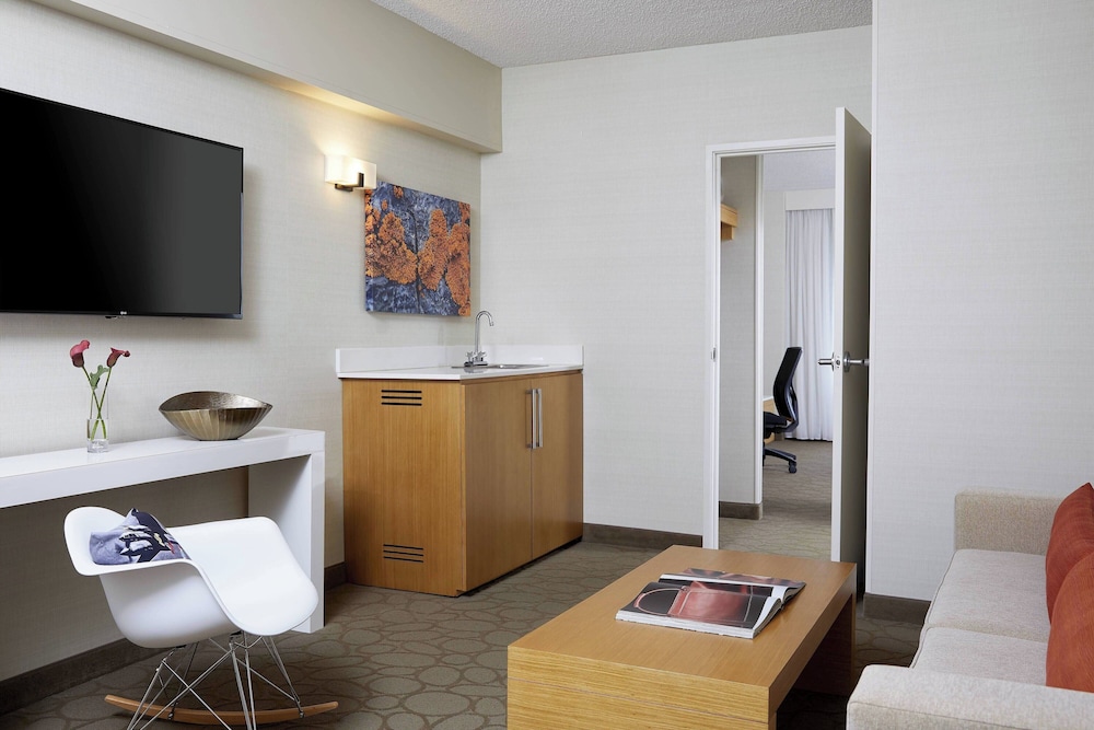 Renaissance Chicago Glenview Suites Hotel 39/72