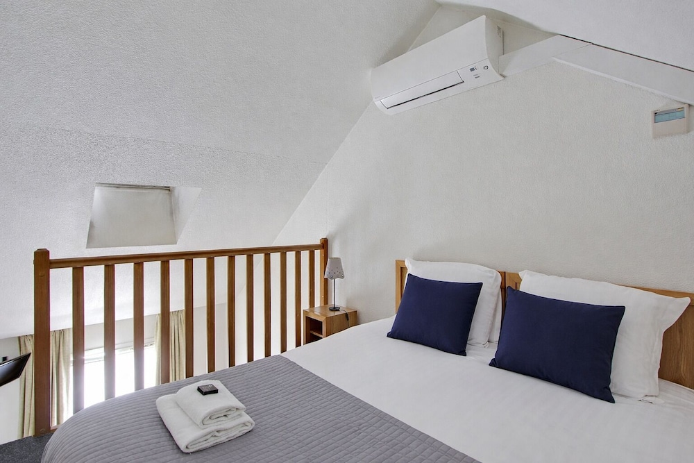 Short Stay Group Residence Les Lilas Serviced Apartments 11/48