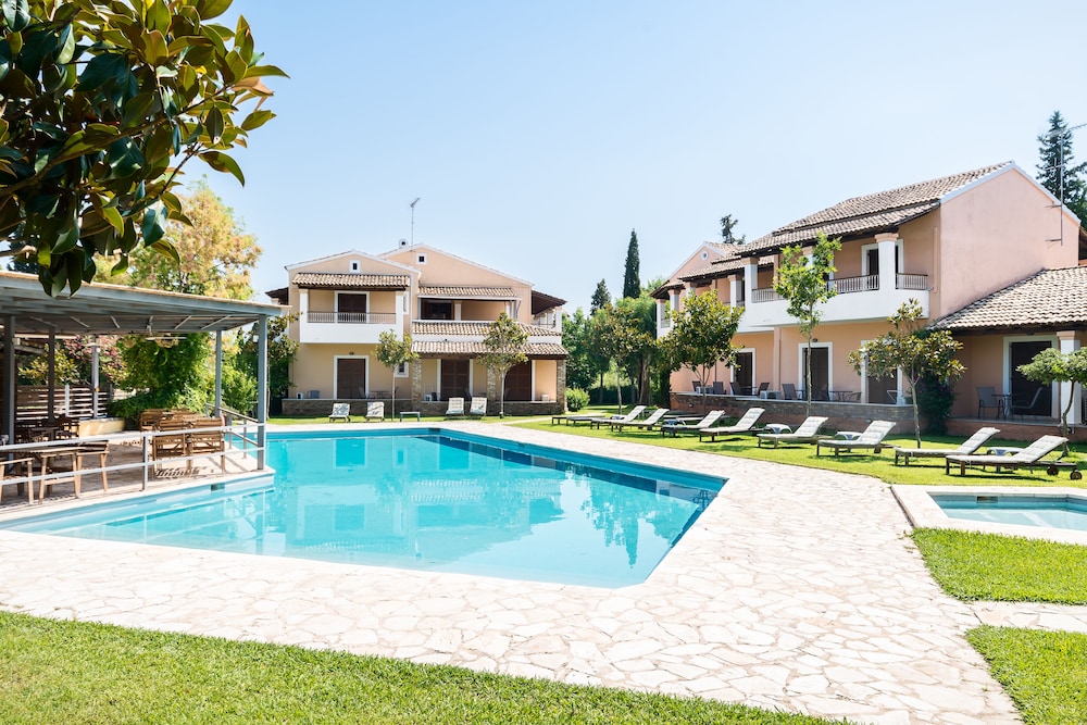 Folies Corfu Hotel Apartments 43/50