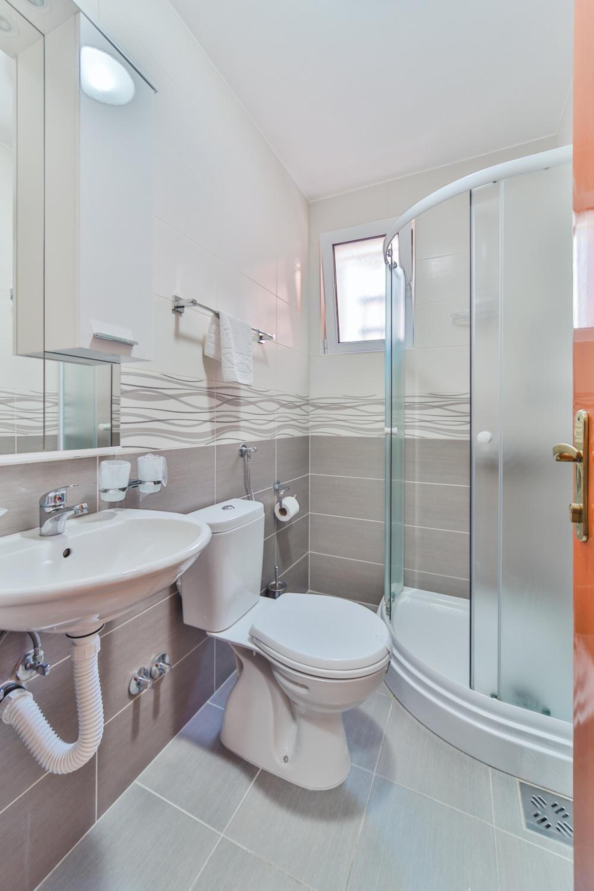 Garni Hotel Koral 50/50