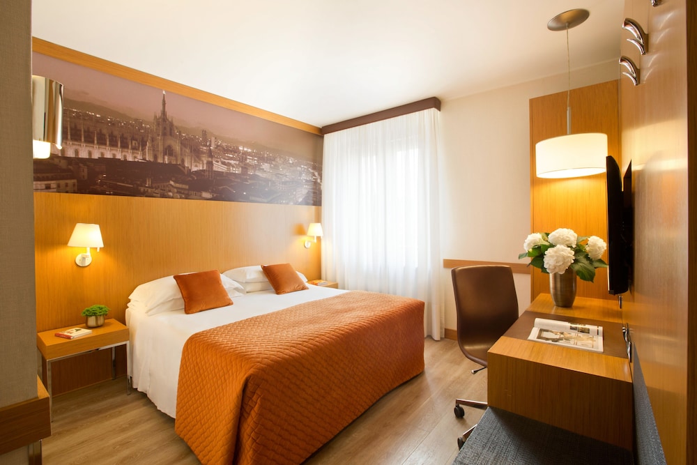 Starhotels Tourist 10/45