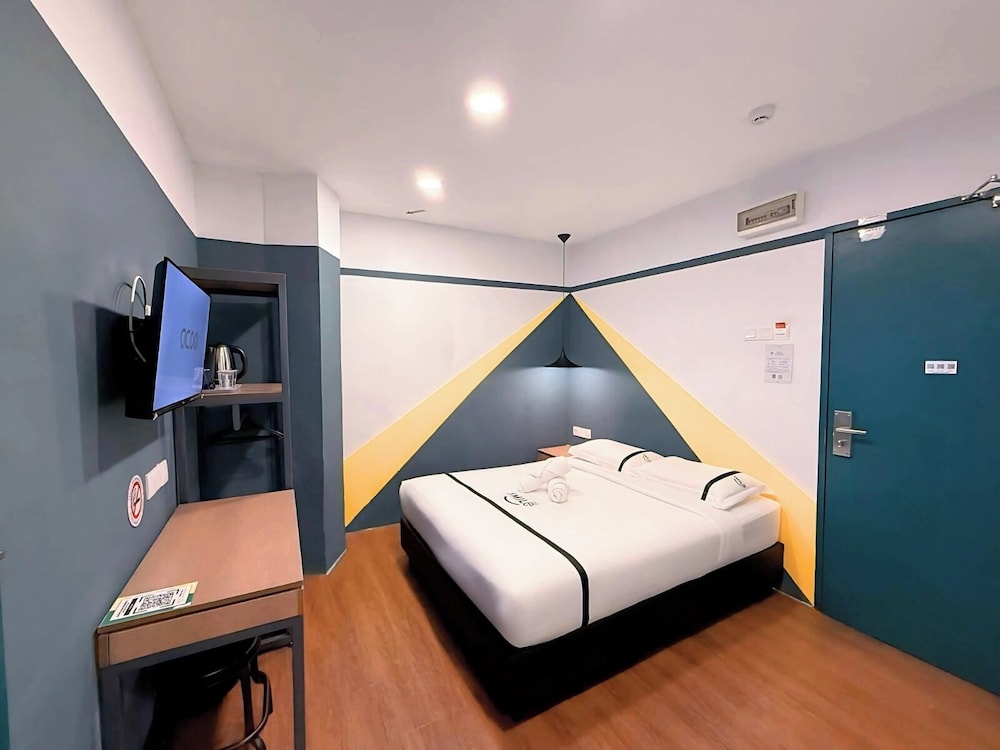 ROOM, DOUBLE BED