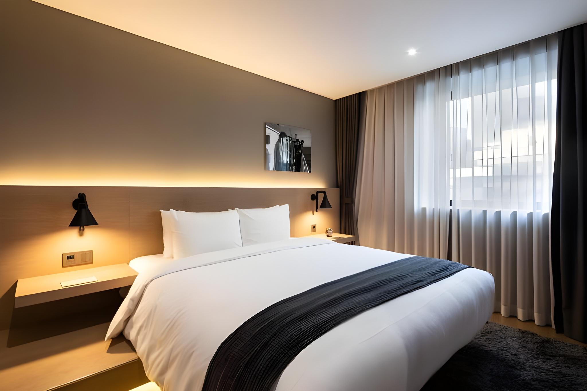 Suite, King Bed, Corner, HOTEL 28 MYEONGDONG 2/2