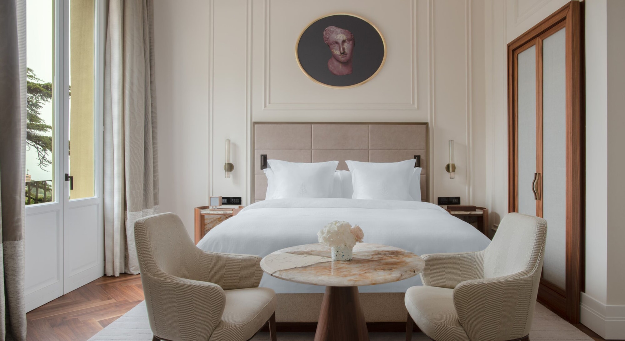 CONVENT, STUDIO, SUITE, KING BED