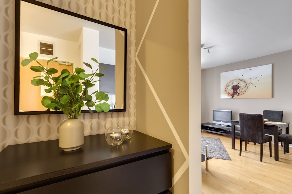 Quality Point Apartment 6/44