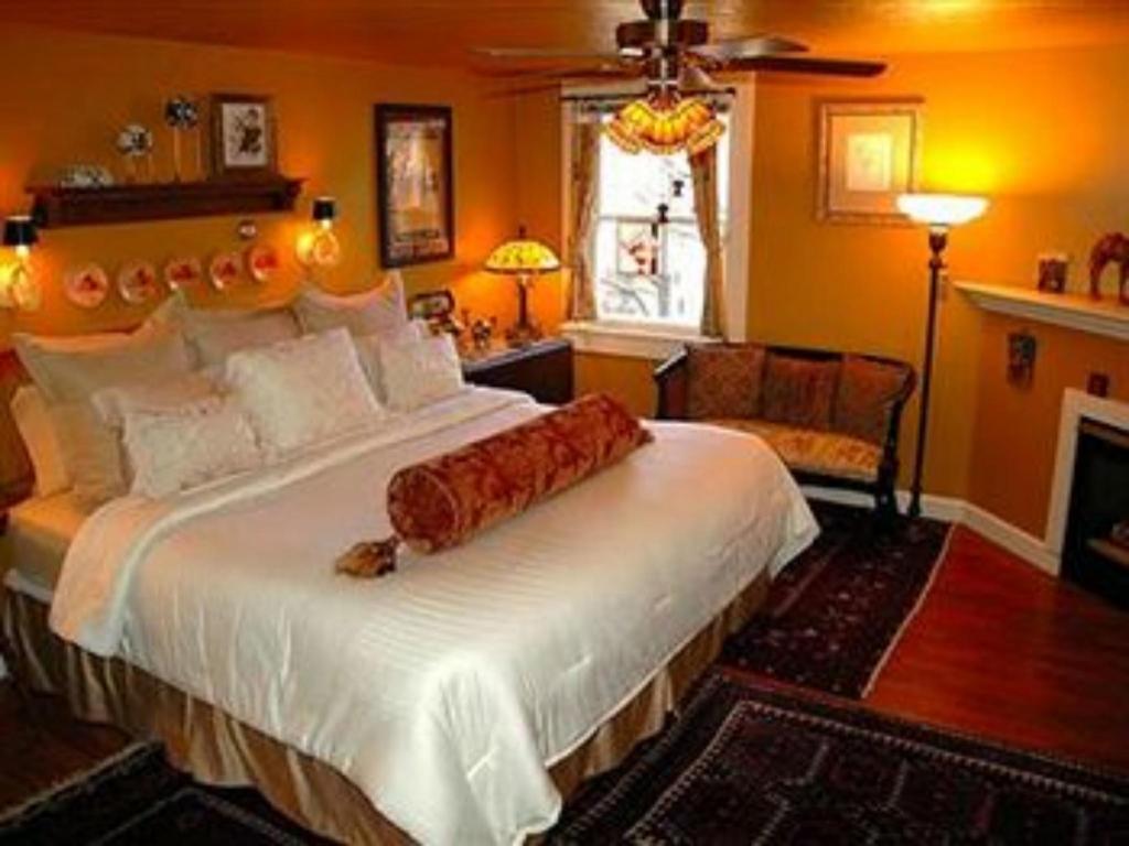 Red Elephant Inn Bed and Breakfast 17/49