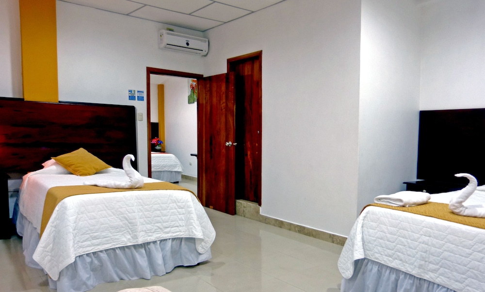 Hotel Brisas Del Pacifico 45/65