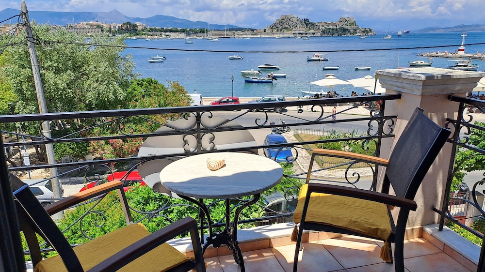 Garitsa bay Apartment 38/50