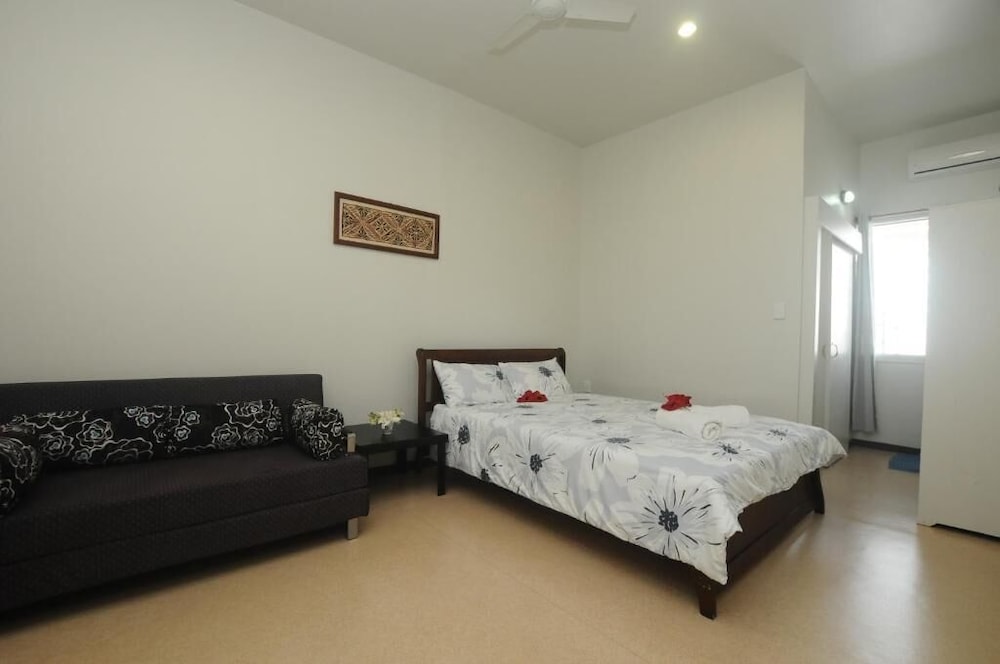 Talofa Inn 7/50