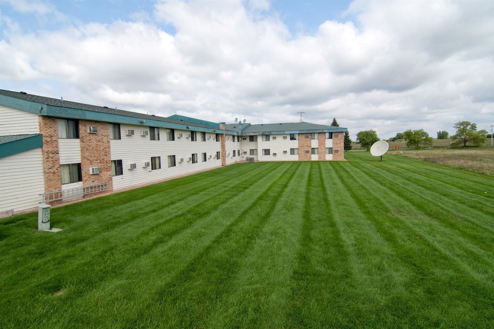 Motel6 Lakeville, MN - South - Lakeville 48/59
