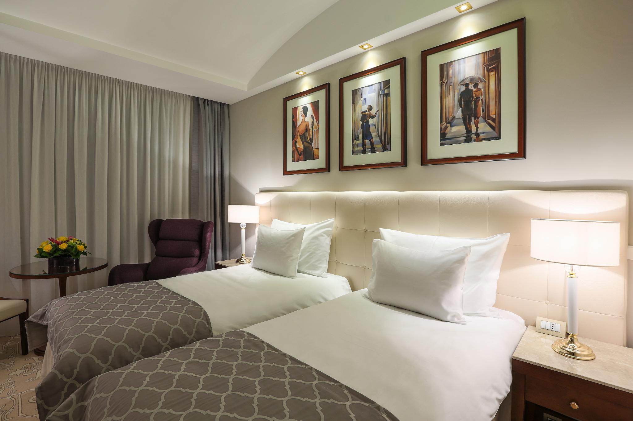 Room, Double Bed