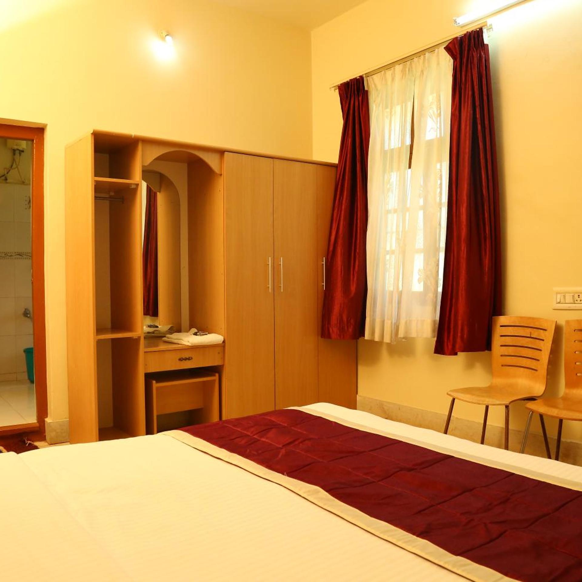 Kstdc Hotel Mayura Chalukya Badami 18/50