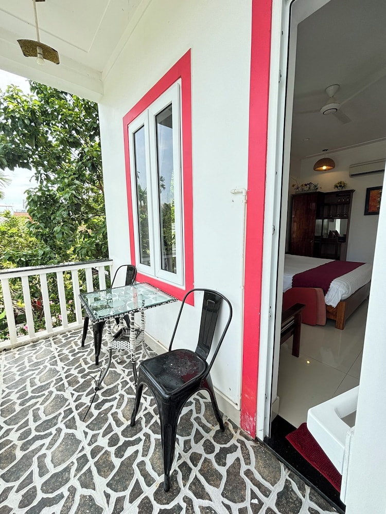 Red House Homestay 48/70
