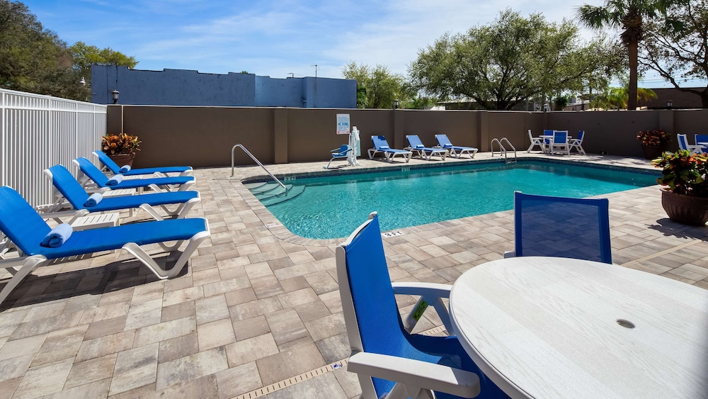 Best Western Tampa 6/34
