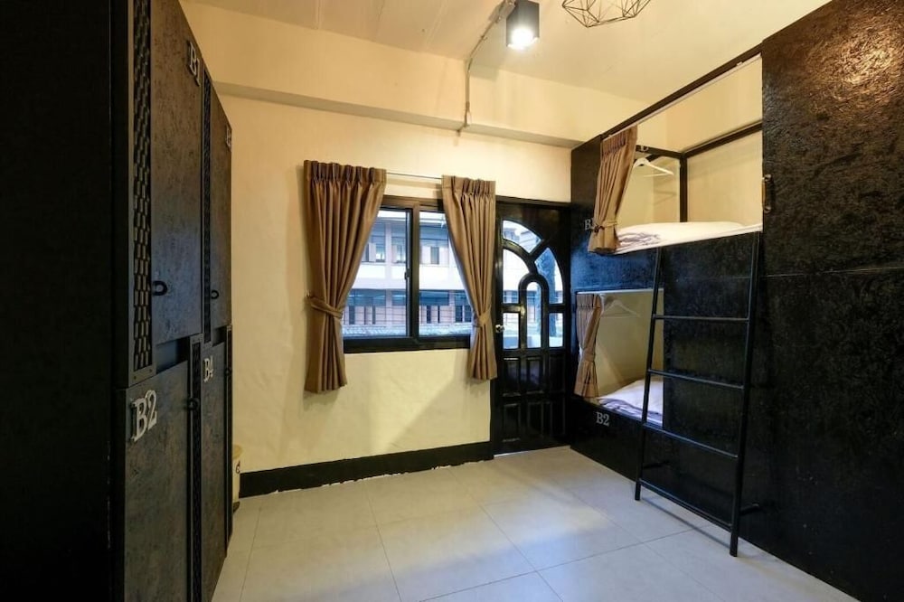 Salee Hostel 23/41