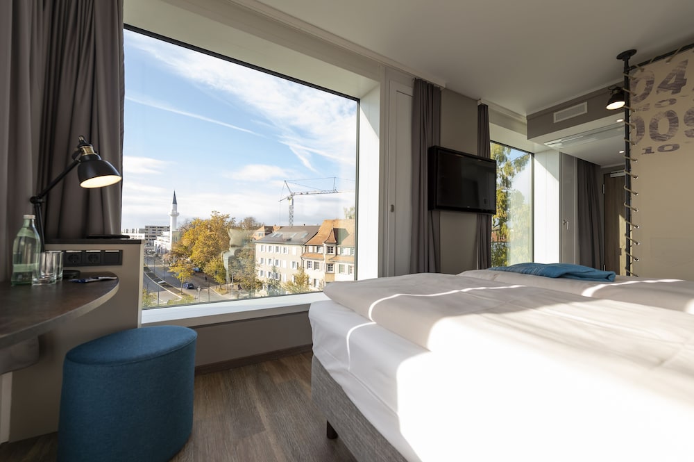 HARBR. hotel Konstanz 12/66