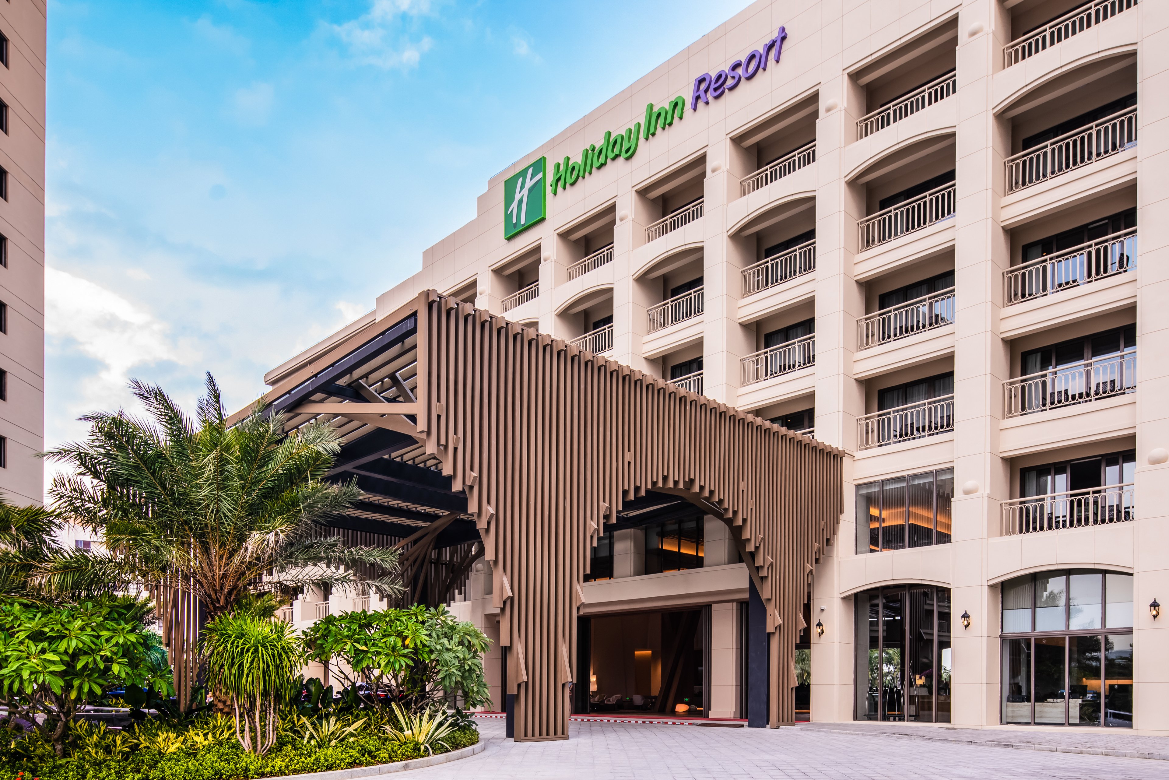 HOLIDAY INN RESORT SANYA BAY 1/50