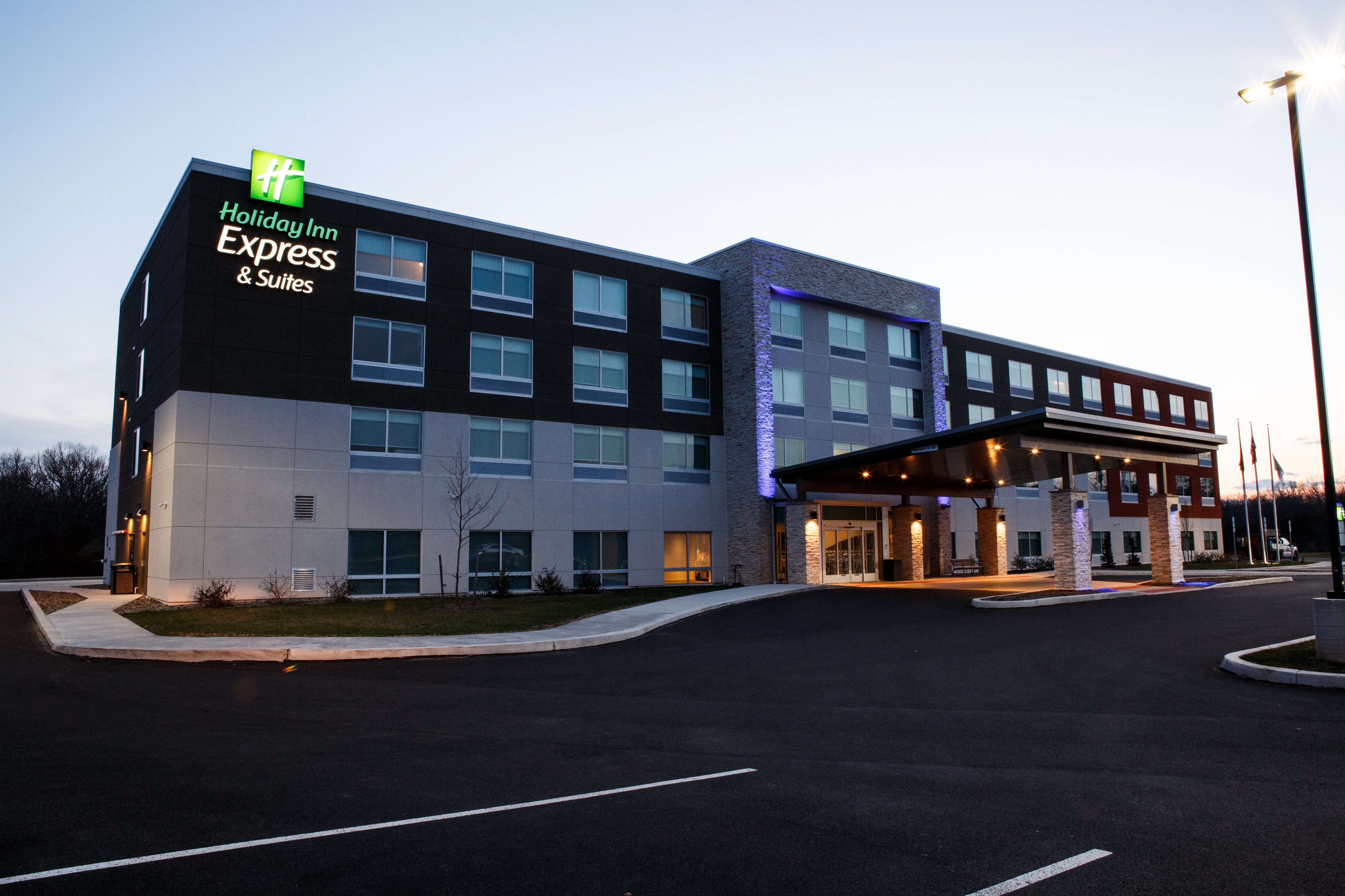 Holiday Inn Express and Suites Gettysburg an IHG Hotel 4/43