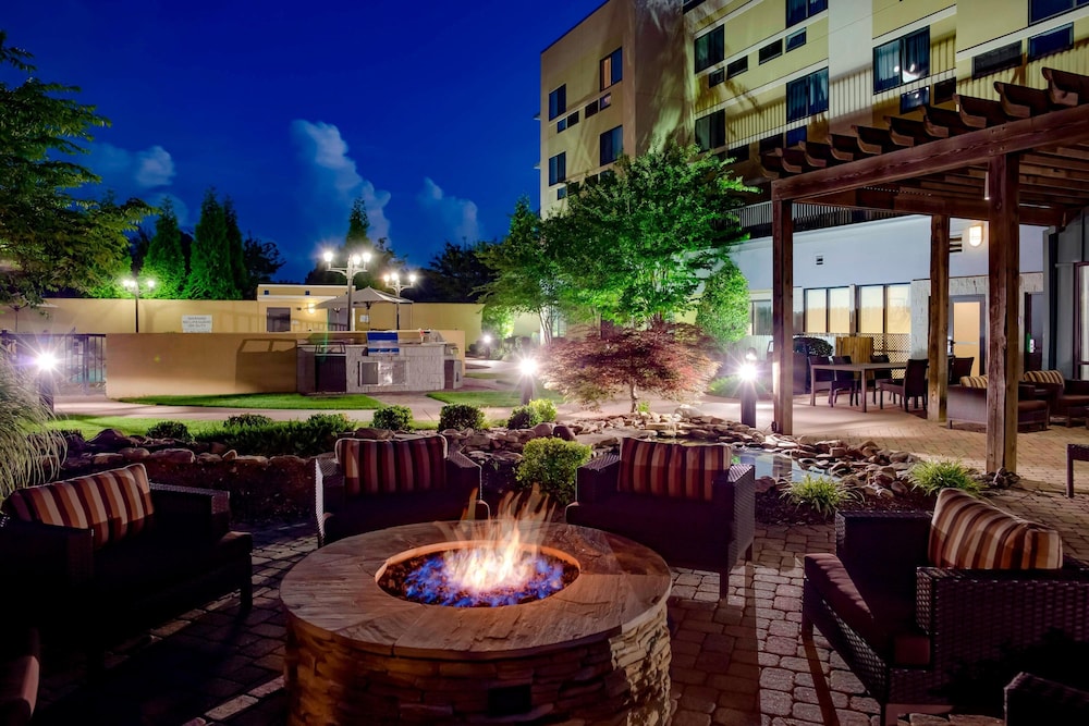 Courtyard Statesville Mooresville/Lake Norman 41/46