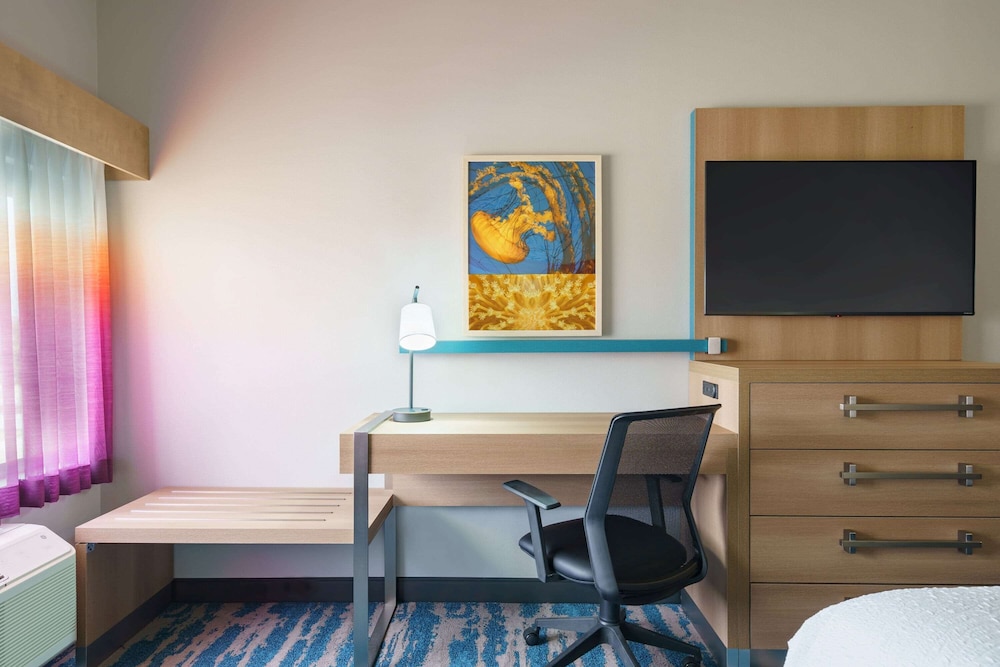 La Quinta Inn Suites By Wyndham San Antonio Seaworld Lafb 32/39