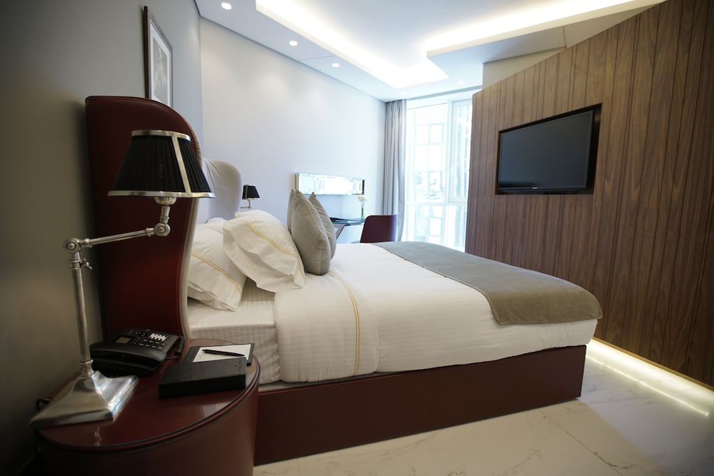 Royal Tulip Achrafieh 7/69