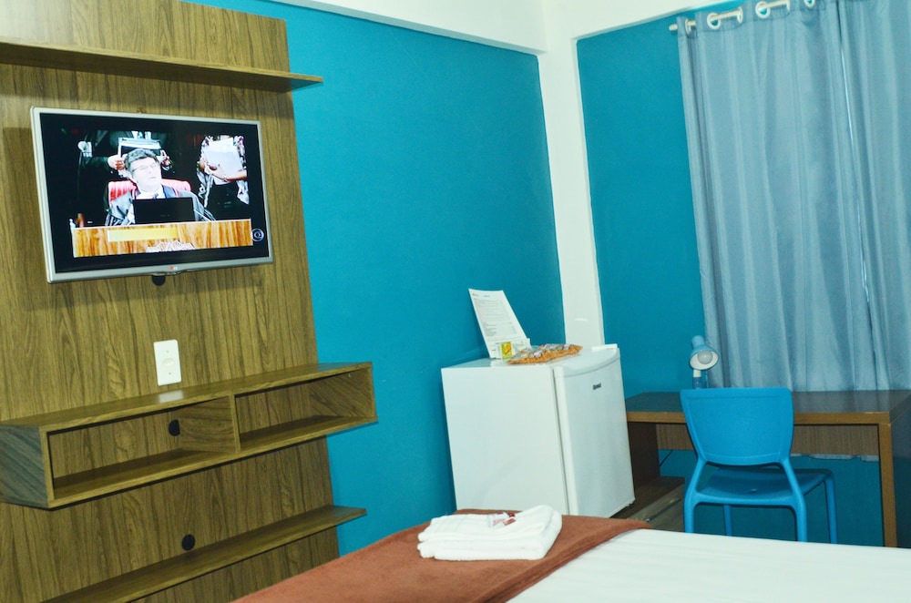 Bonjour Hotel 20/26
