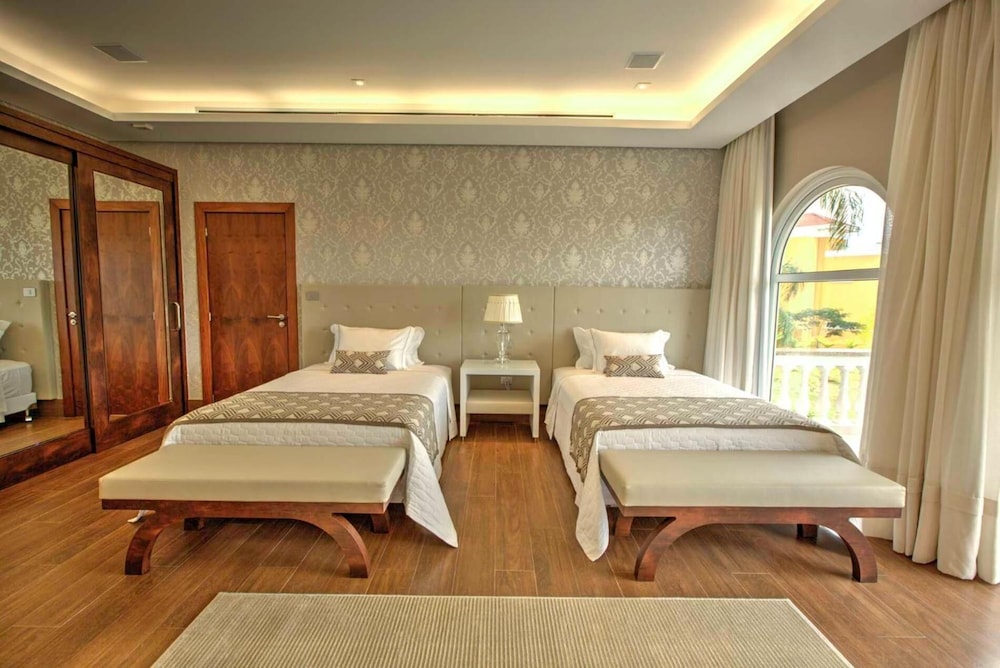 DAJ RESORT AND MARINA 6/49