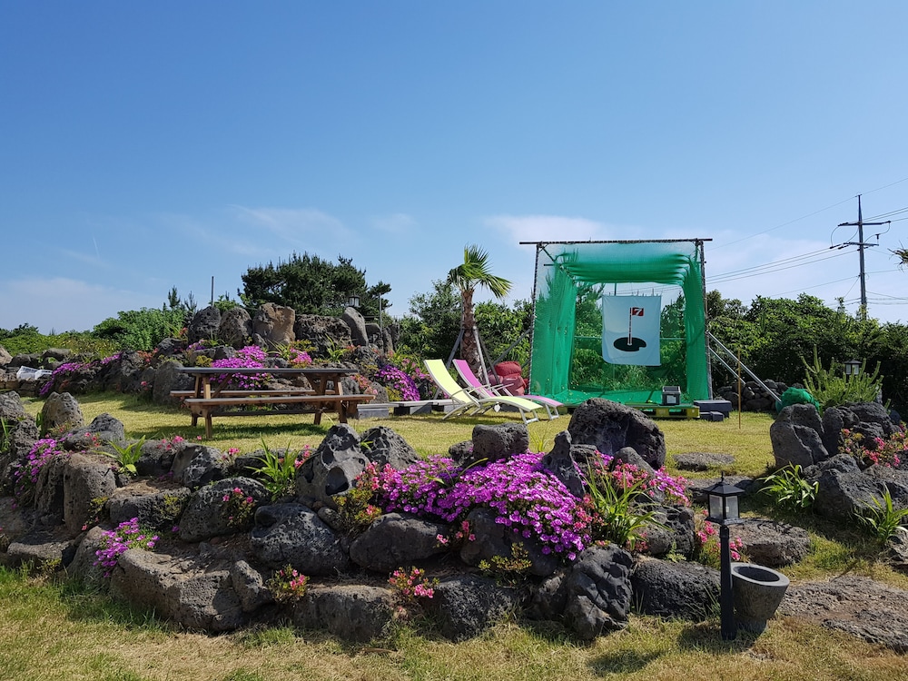 Wind House photo3
