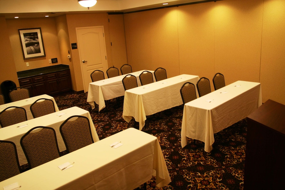 Hampton Inn Suites Lodi 57/65