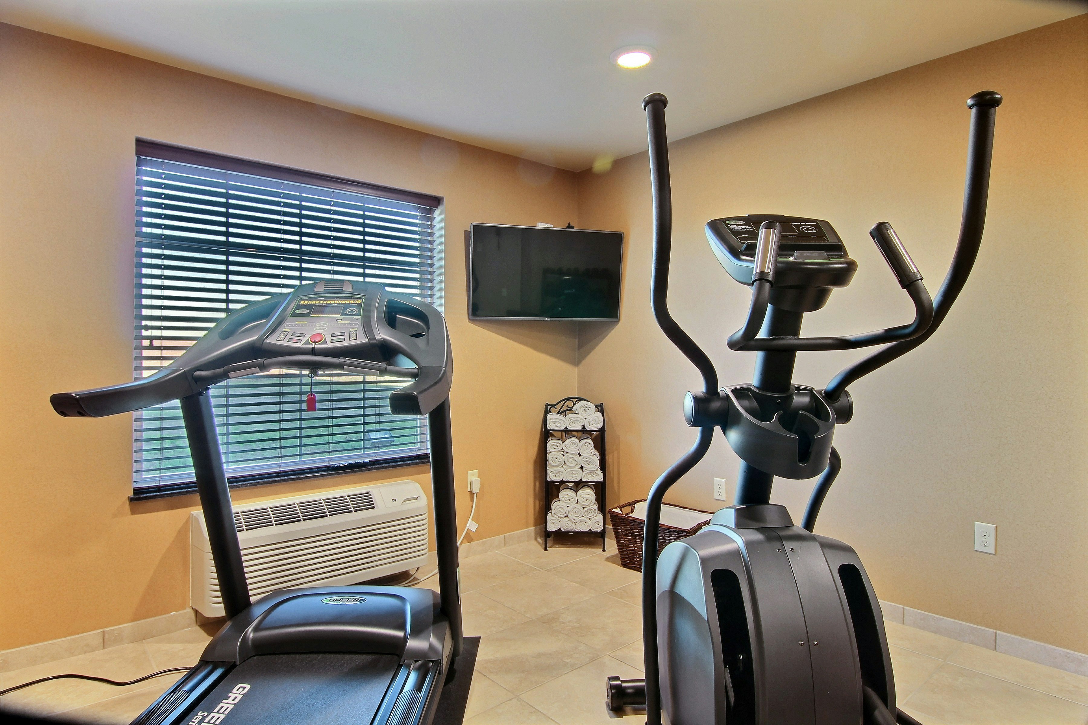 Cobblestone Hotel & Suites - Beulah 38/62
