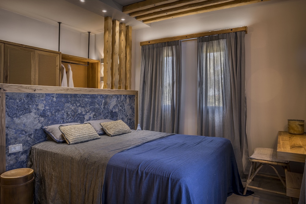 PREMIUM, STUDIO, SUITE