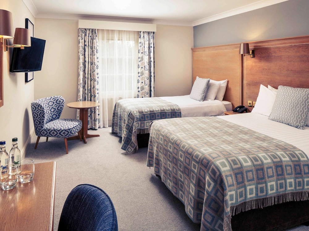 Mercure Gloucester Bowden Hall Hotel 17/70
