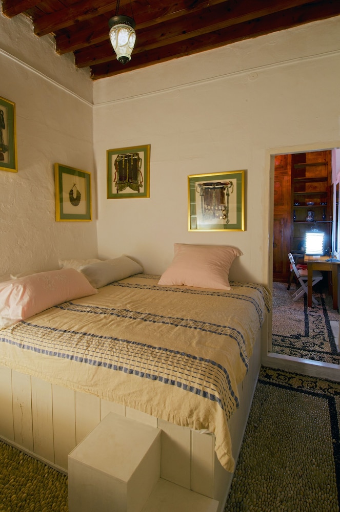 Melenos Art Boutique Hotel 12/50