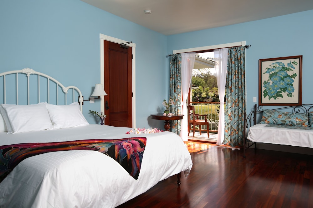 suite, garden view